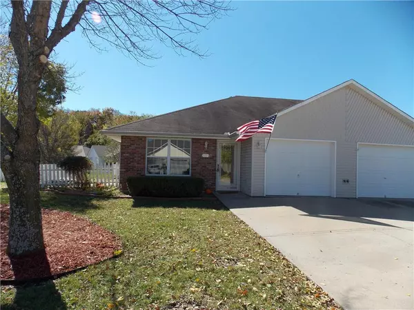 1417 SW Blue Branch DR, Grain Valley, MO 64029