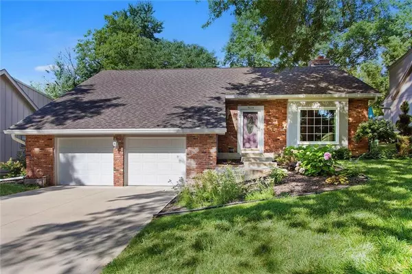 Lenexa, KS 66215,9024 Greenway LN