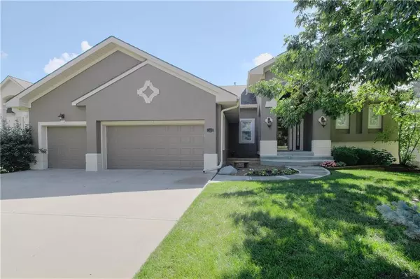 Overland Park, KS 66224,15613 Pawnee ST