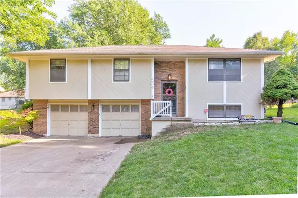 Blue Springs, MO 64014,504 SE Sherri LN