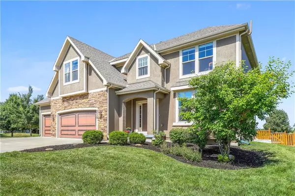 Lenexa, KS 66227,9328 Sunray DR