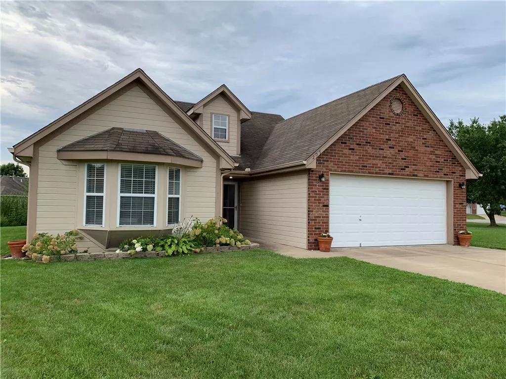 Grain Valley, MO 64029,207 Blue Branch CIR