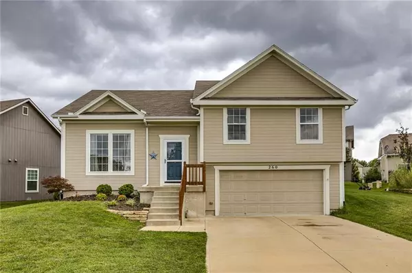 260 W Fountain CIR, Gardner, KS 66030