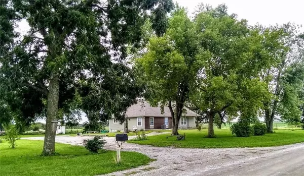 39473 W 247th RD, Wellsville, KS 66092