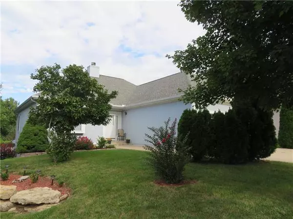 Paola, KS 66071,801 Redbud DR