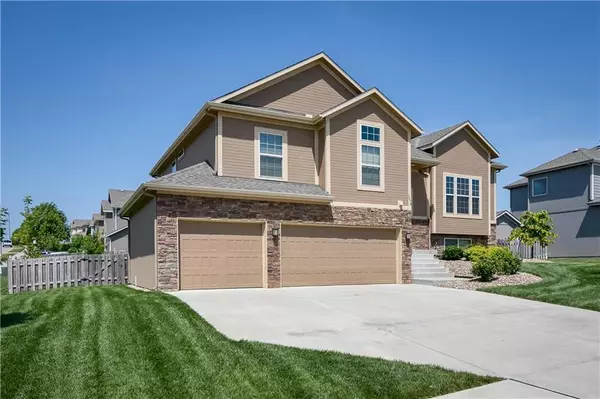 Lansing, KS 66043,1296 Summit CT