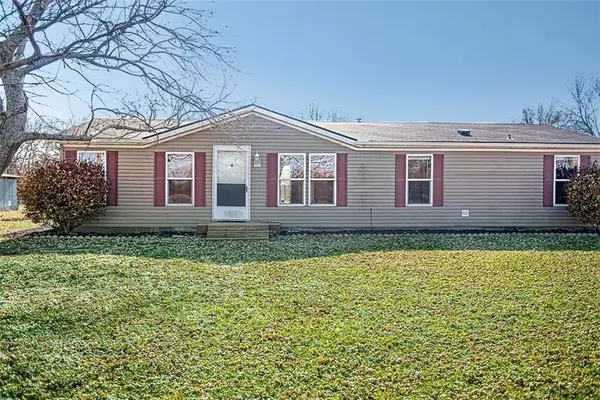 4076 Shawnee RD, Wellsville, KS 66092