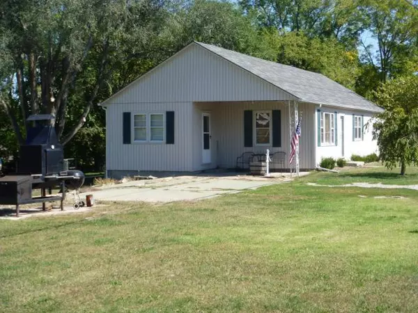 Tonganoxie, KS 66086,203 Washington ST