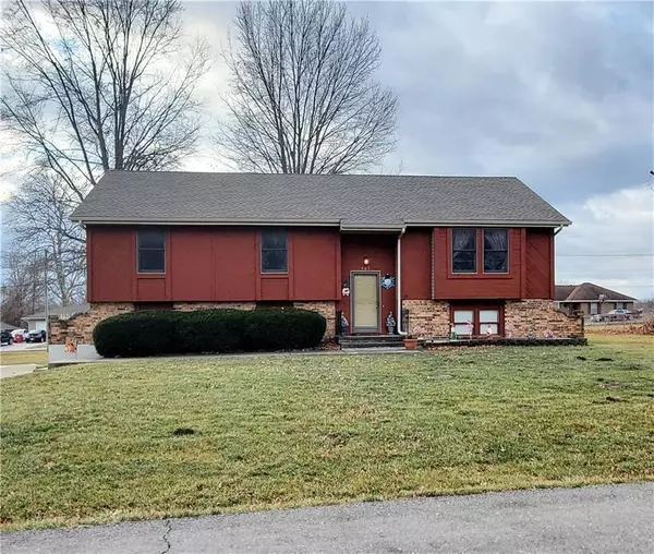 507 W Front ST, Grain Valley, MO 64029