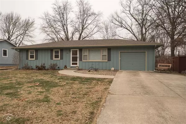 106 Dearborn ST, Baldwin City, KS 66006