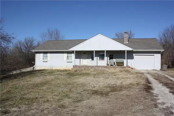 25346 Metro AVE, Tonganoxie, KS 66086