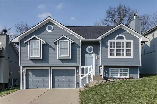 Liberty, MO 64068,1154 BLUE BIRD LN