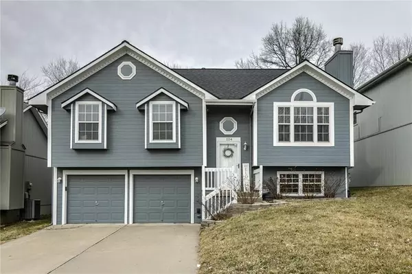 Liberty, MO 64068,1154 BLUE BIRD LN