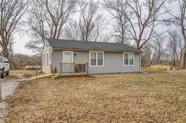 3235 NW Duncan RD, Blue Springs, MO 64015