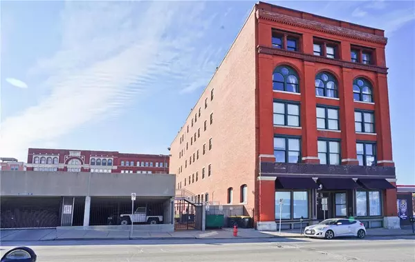 609 Central ST #1307, Kansas City, MO 64105