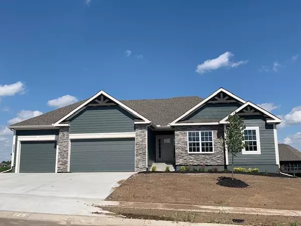 2203 Foxtail DR, Kearney, MO 64060