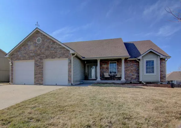 16016 Landauer ST, Basehor, KS 66007