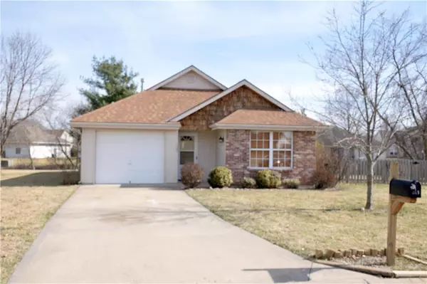 205 SW Blue Branch CIR, Grain Valley, MO 64029