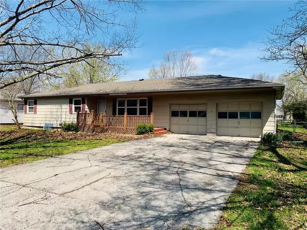 411 Locust, Drexel, MO 64742