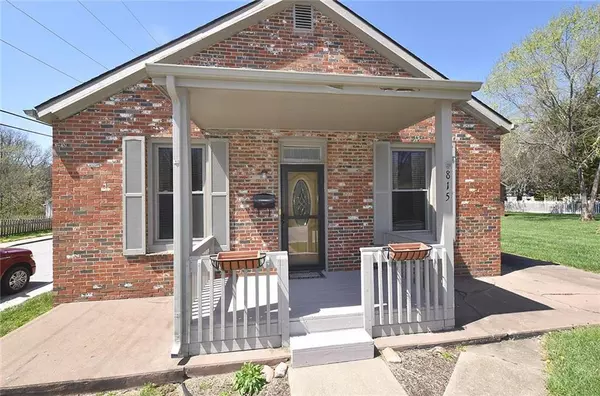 Weston, MO 64098,815 WASHINGTON ST