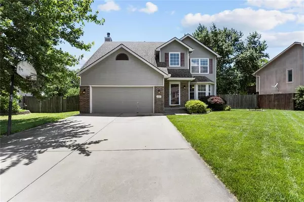 127 Oakbrook, Lansing, KS 66043