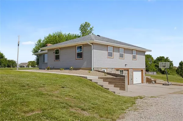 Mclouth, KS 66054,18624 118th ST