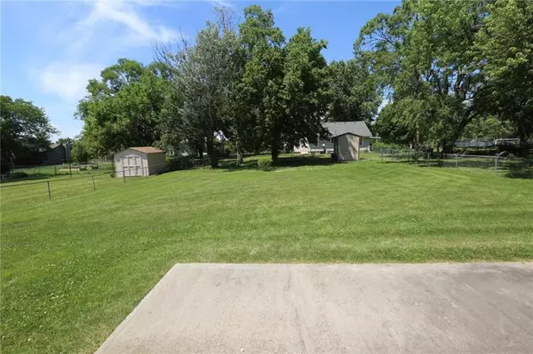 Basehor, KS 66007,15706 Leavenworth RD