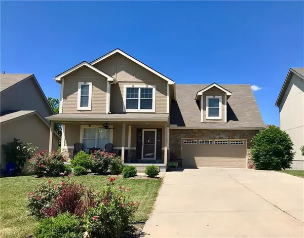 1100 Tamarisk DR, Leavenworth, KS 66048