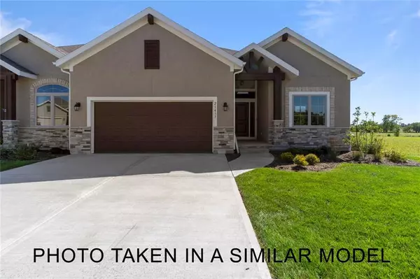 11624 S Deer Run ST, Olathe, KS 66061