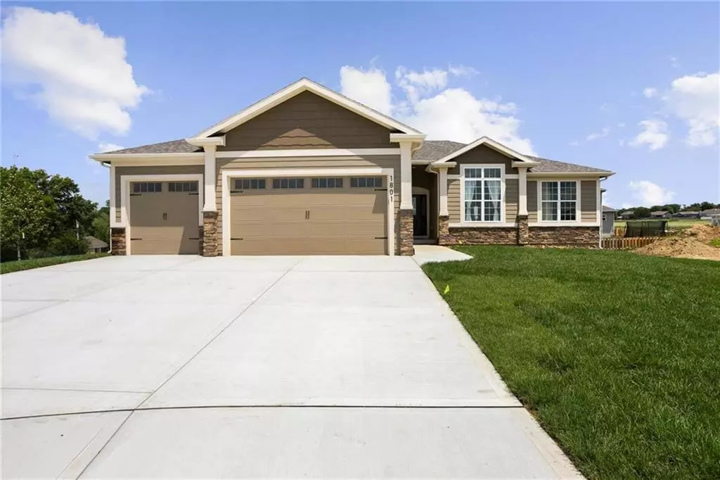 Blue Springs, MO 64029,1801 NE Pallisade CT