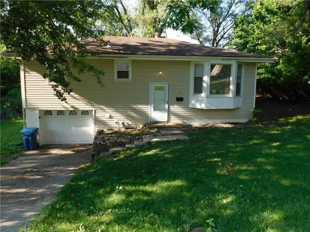 Excelsior Springs, MO 64024,1123 Cordell