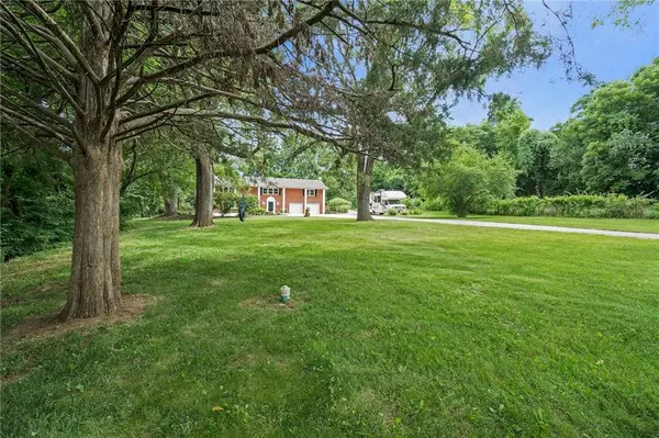 Blue Springs, MO 64014,1755 Duncan