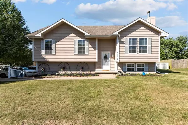 2113 Glenside, Kearney, MO 64060