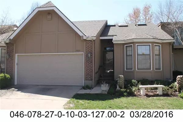 Leawood, KS 66209,2027 Condolea DR