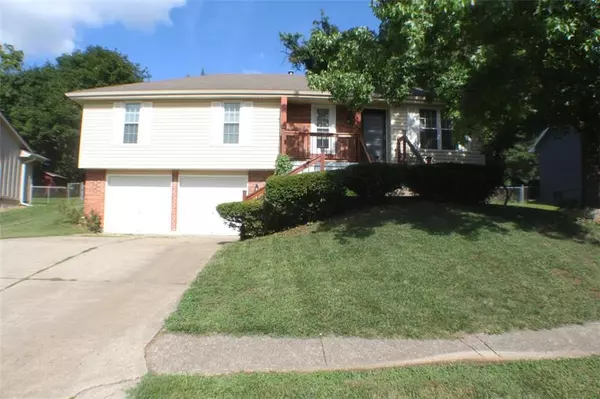 Blue Springs, MO 64014,3004 3rd