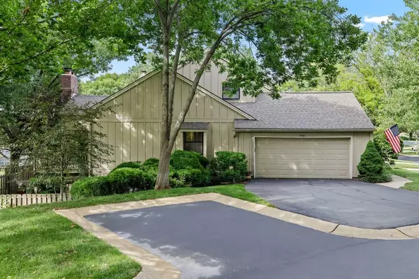 Leawood, KS 66211,4418 111th