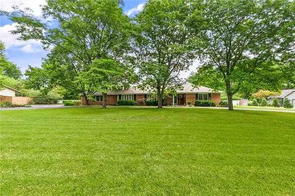 8529 Roe, Prairie Village, KS 66207