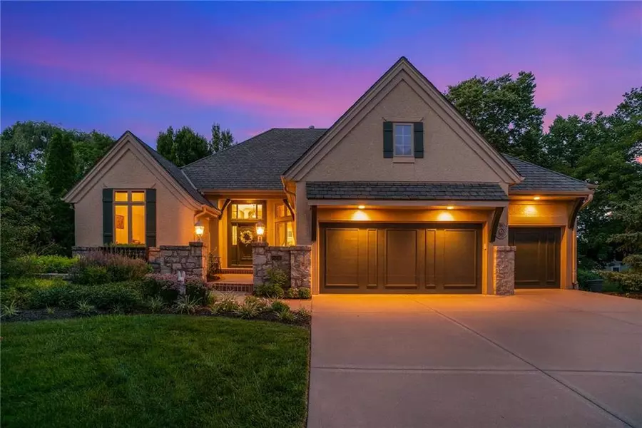 15245 Linden, Leawood, KS 66224