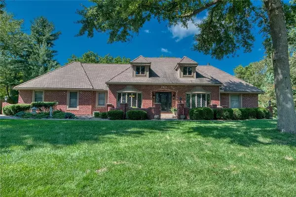 1915 Fawn, Blue Springs, MO 64015