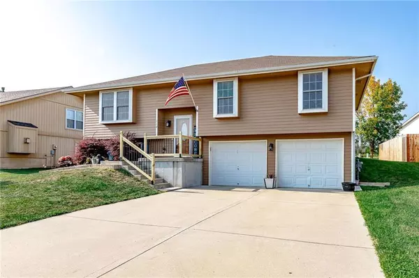 112 Lisa, Lathrop, MO 64465