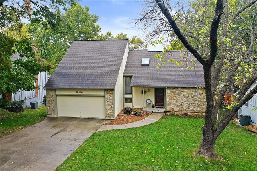 14416 90th, Lenexa, KS 66215