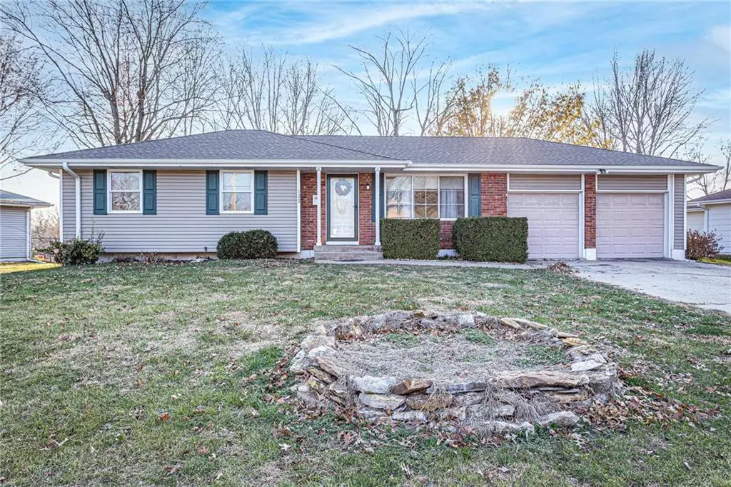 Blue Springs, MO 64014,122 Moore