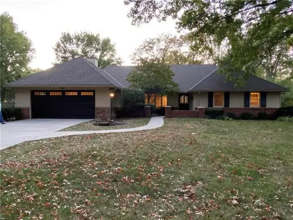 9324 Catalina, Prairie Village, KS 66207