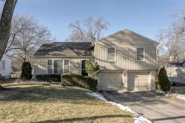 4908 77th, Prairie Village, KS 66208