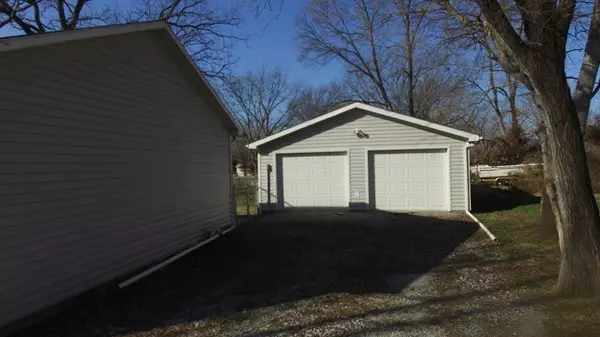 Nevada, MO 64772,16770 S 1413 RD