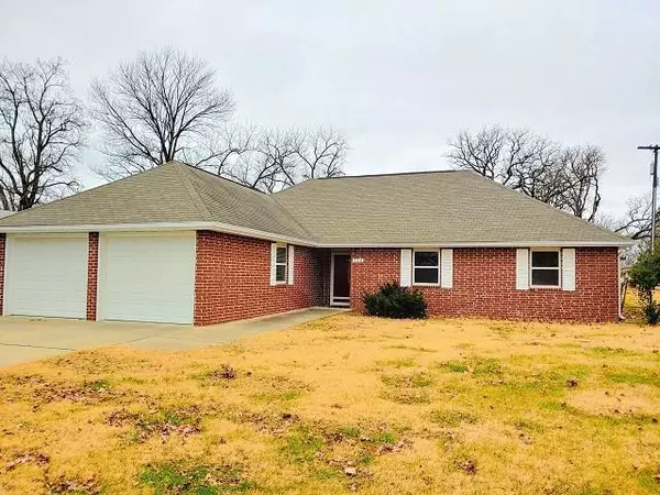 704 S Chestnut, Nevada, MO 64772