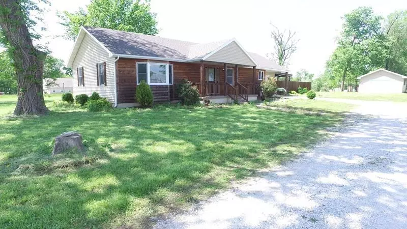 715 E. Highland, Nevada, MO 64772