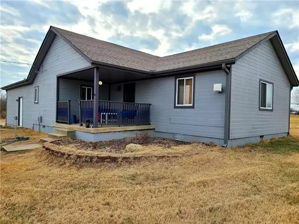 5659 State Rte FF, Adrian, MO 64720