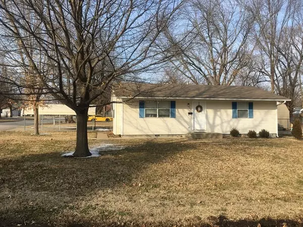 130 W Park, Nevada, MO 64472