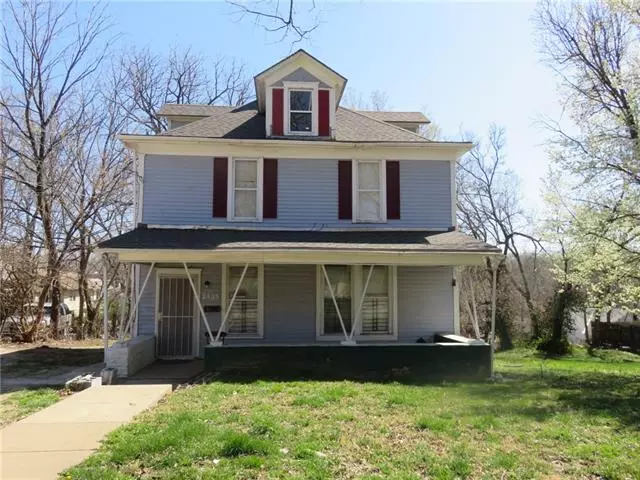 2435 Chelsea, Kansas City, MO 64127